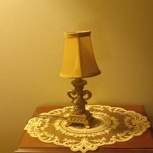 Elegant Gold Table Lamp